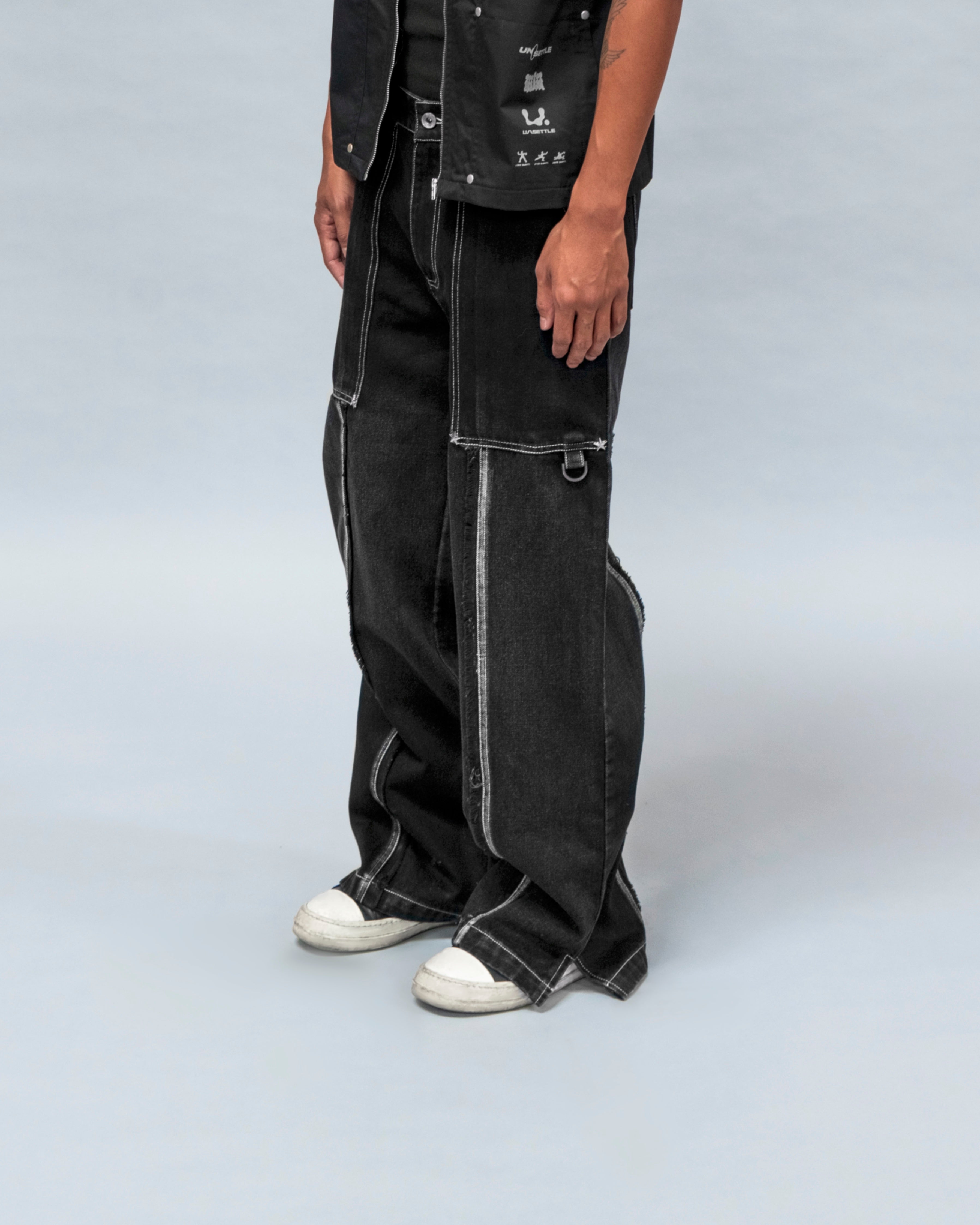 Fray Contrast Denim Pant in Charcoal | Unsettle