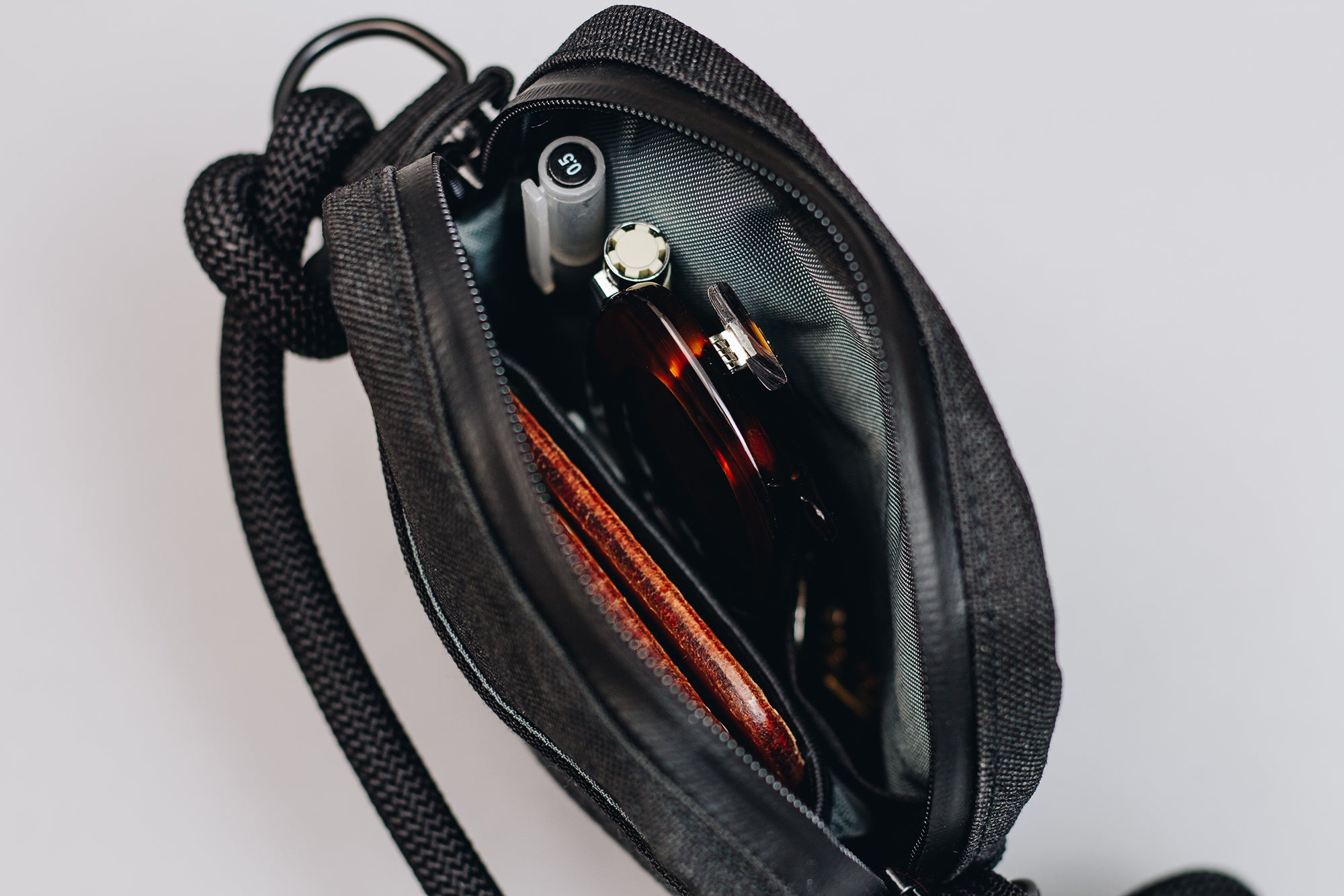 Mini Utility Rope Crossbody Bag For Travel | – Unsettle